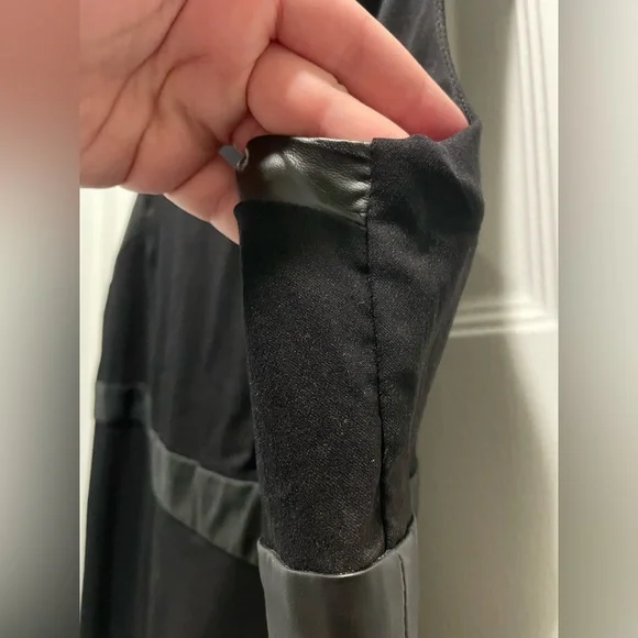 Torrid Peplum Blouse Pleather & Cut Out Details Size 1 - 2014 Holiday - BNWT - Picture 4 of 9